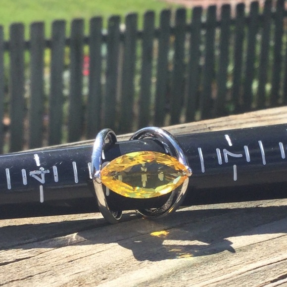 Swarovski Crystal Marquise Champagne Silver Ring! - Picture 9 of 15